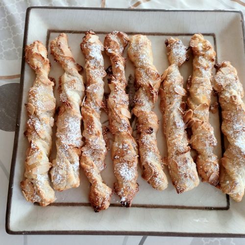 Almond sacristans: a very easy recipe