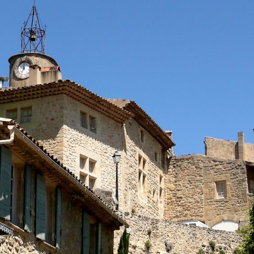 Ansouis: 3 Good Reasons to Visit This Village in Luberon