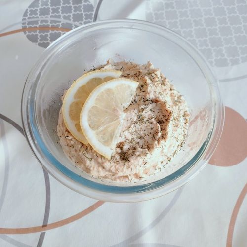 Dill and Lemon Hummus: An Easy Recipe