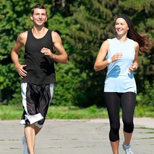 Running, jogging or brisk walking: what are the differences and benefits?