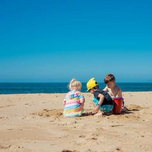 Seaside holidays: enjoying the beach safely