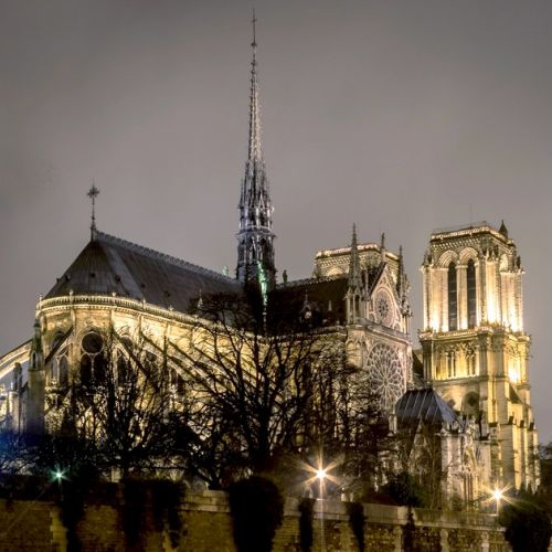 The Notre-Dame de Paris Christmas Market returns to the heart of the capital.