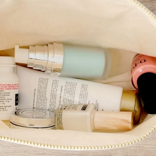Transporting makeup on a plane: what are the rules to follow?